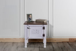 Hanah Home Ada Nightstand - Blanco